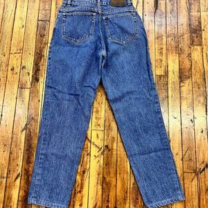 vintage women's Legend classic fit higher rise medium wash tapered jeans 29x28.5